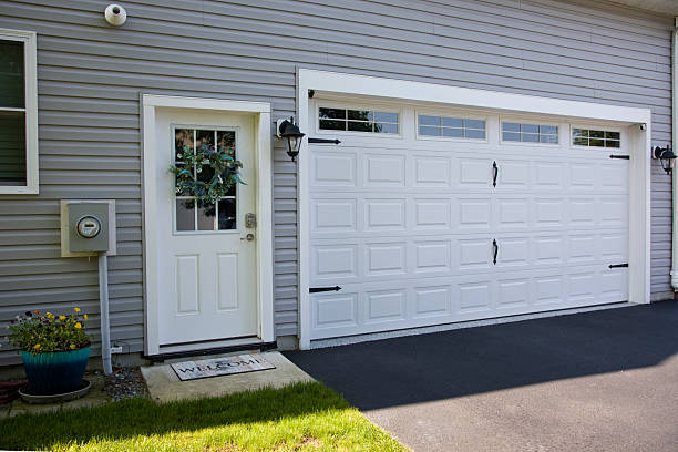 24/7 Emergency Garage Door Roller Replacement experts in Jacksonville, TX